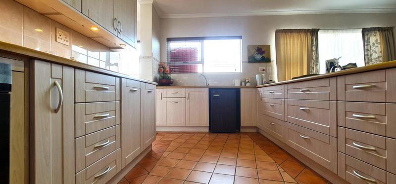 4 Bedroom Property for Sale in Country Club Western Cape